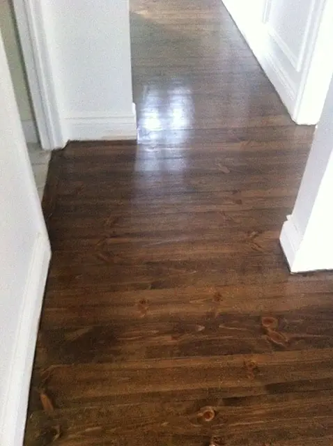 Sablage de plancher en pin avec couleur plancher de bois mou avec teinture